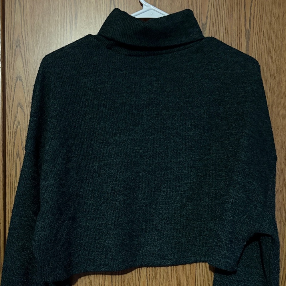 SHEIN Forest Green Turtleneck Sweater - Picture 6 of 6
